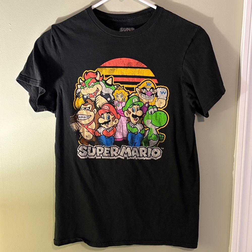 Super Mario Graphic T-Shirt